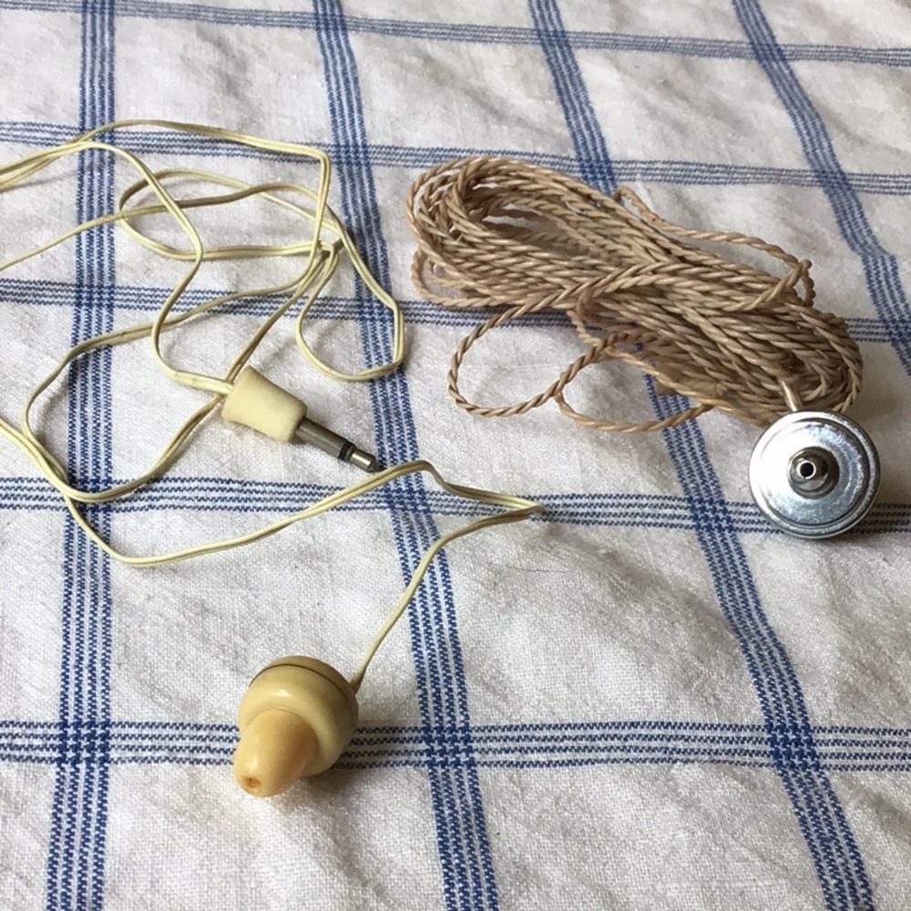 Vintage Tan Wired Headphones & Vintage Earbud